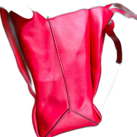 Lg Red Tote by Nine West EUC - Picture 10 of 12